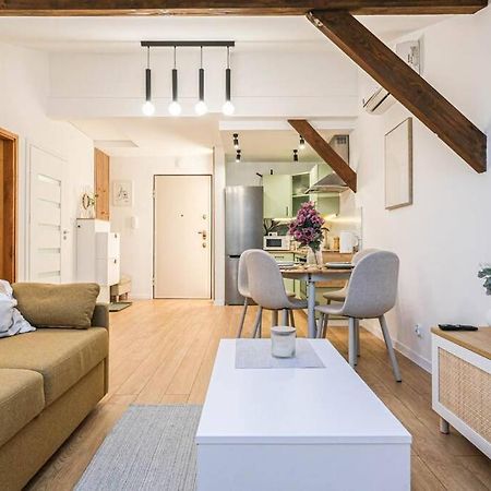 크라쿠프 Cozy Loft Under The Wawel Sky 아파트 외부 사진