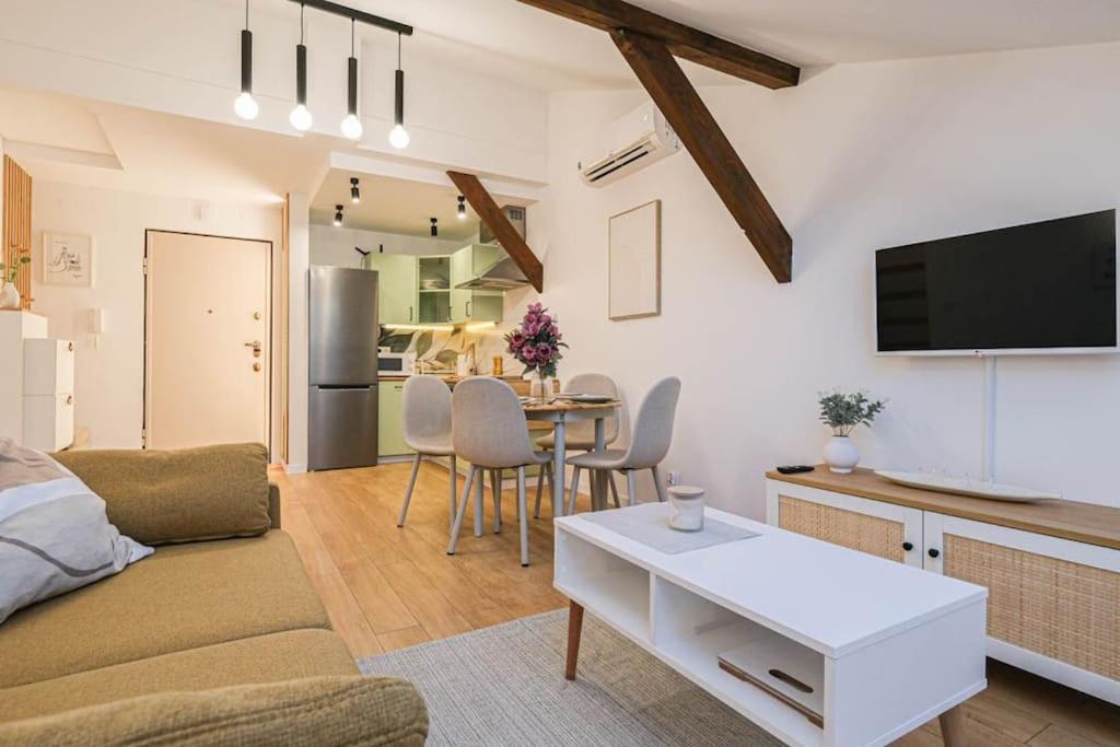 크라쿠프 Cozy Loft Under The Wawel Sky 아파트 외부 사진