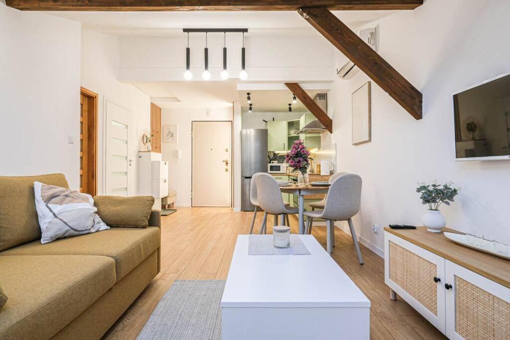 크라쿠프 Cozy Loft Under The Wawel Sky 아파트 외부 사진